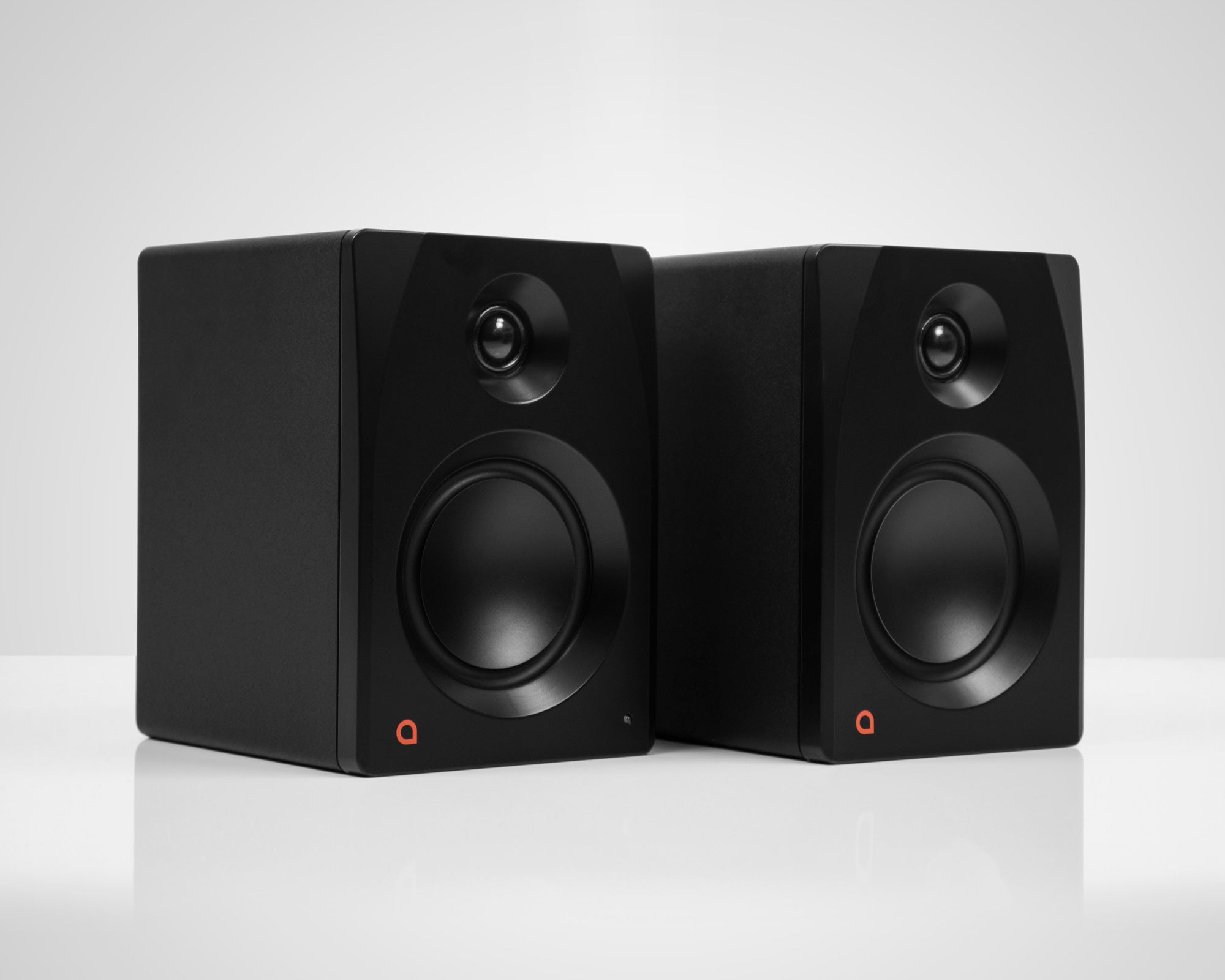Artesia M-200 Monitores de estudio 4" PAR
