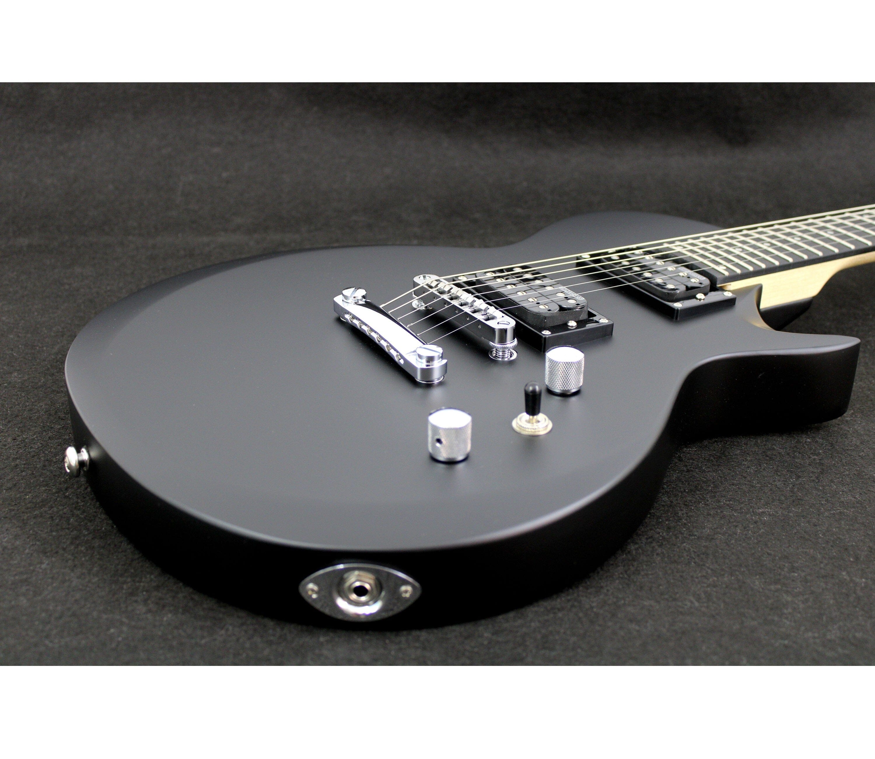 Pack de Guitarra Eléctrica LTD EC-10-Black Satin Guitarras Eléctricas ESP