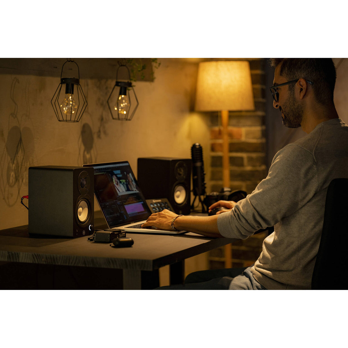 Yamaha HS3 Monitor de Estudio Activo 3.5" (Par) Monitores de Estudio YAMAHA