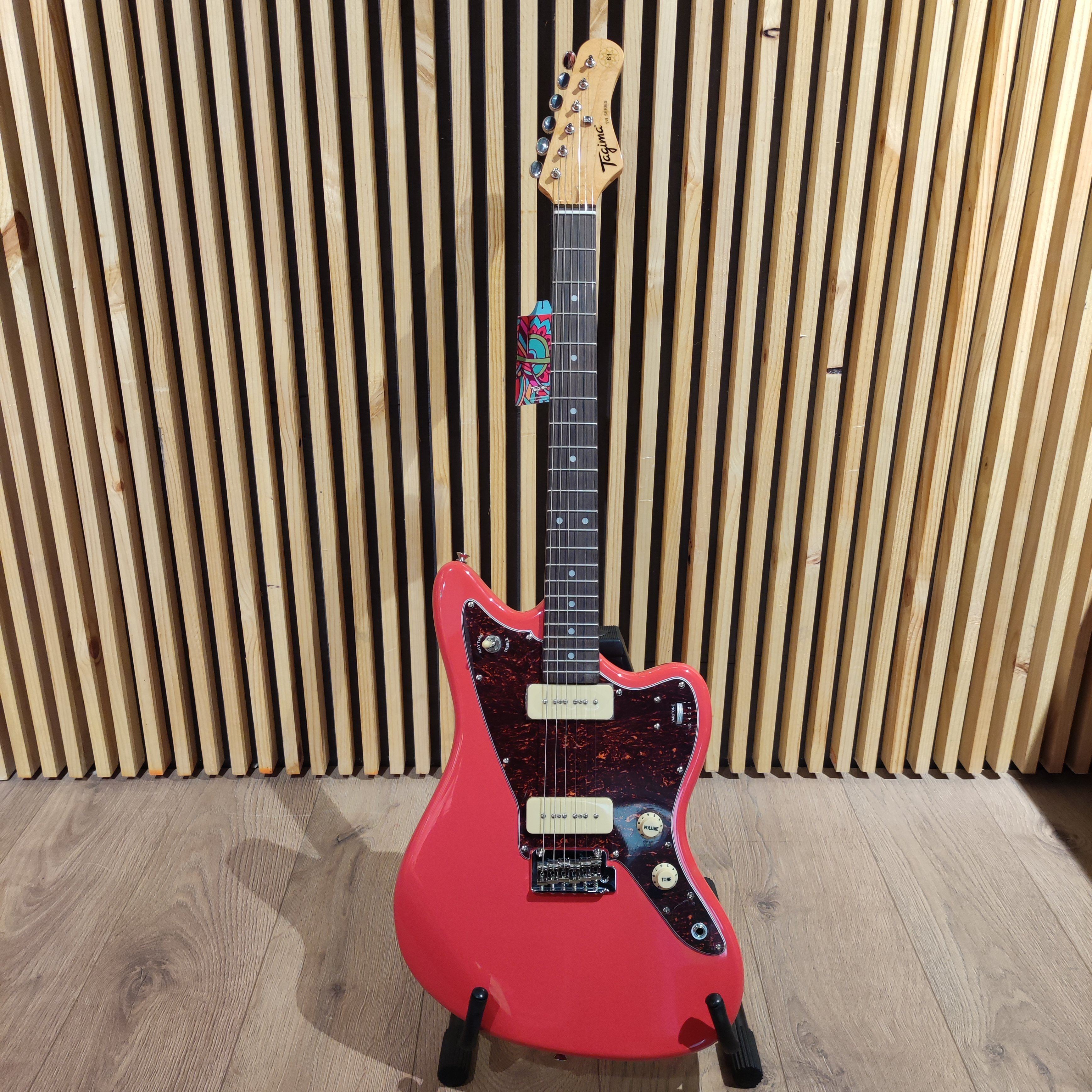 Tagima TW-61 Fiesta Red Guitarra Electrica Guitarras Eléctricas Tagima