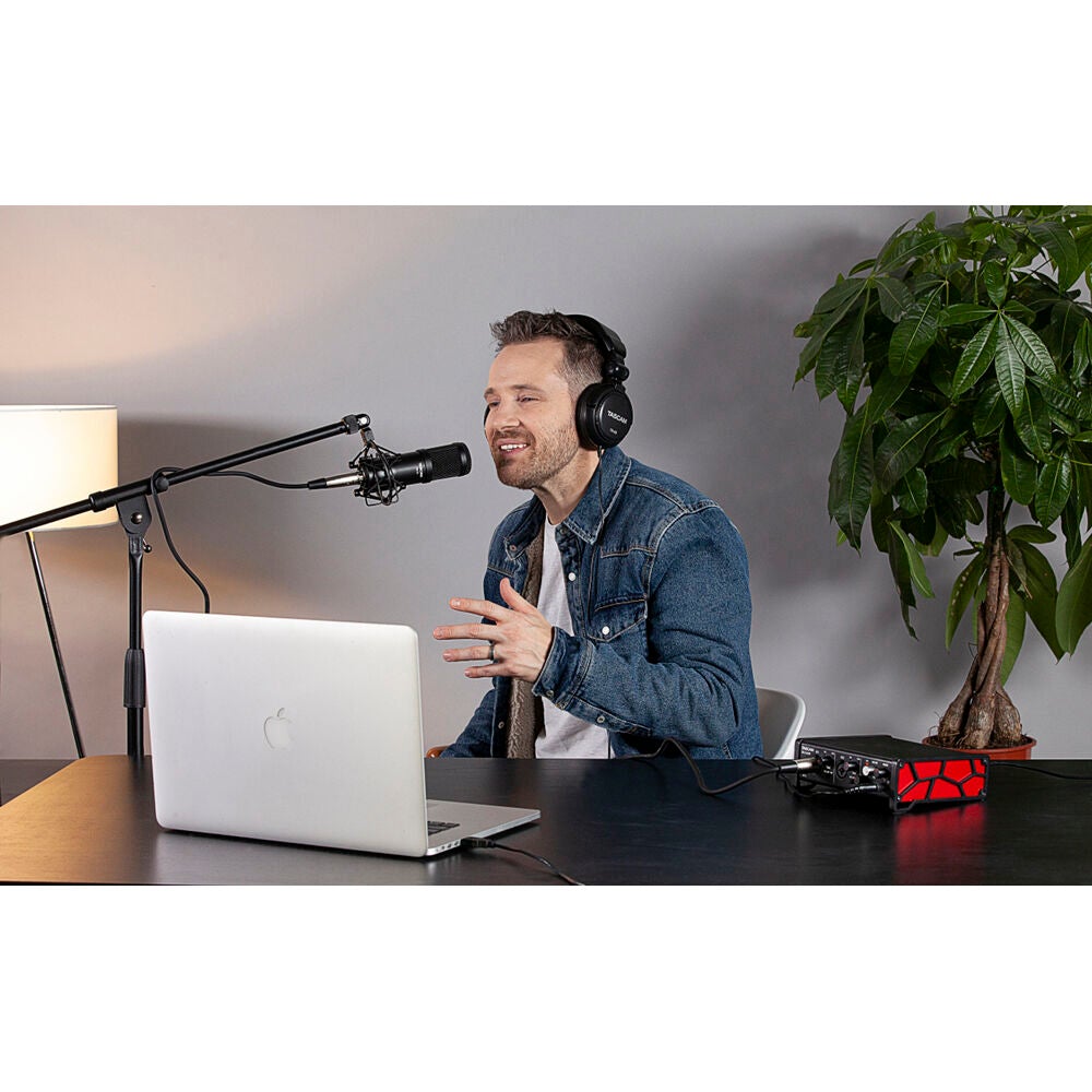 Tascam TM-70 Micrófono Dinámico para Podcast/Streaming Micrófonos Dinámicos TASCAM
