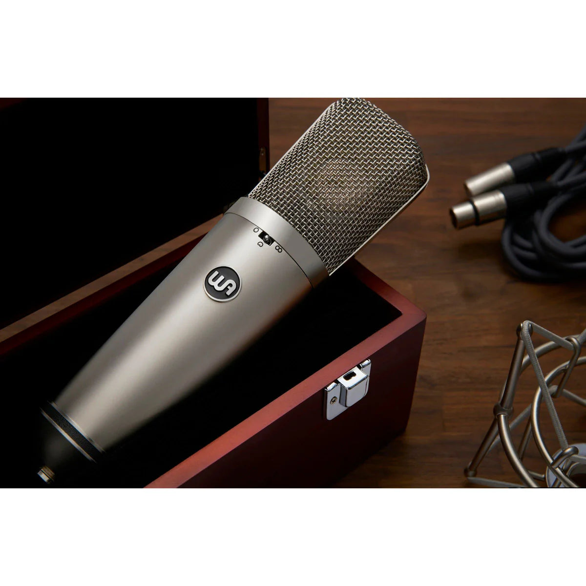 Warm Audio WA67  Micrófono condensador a tubo